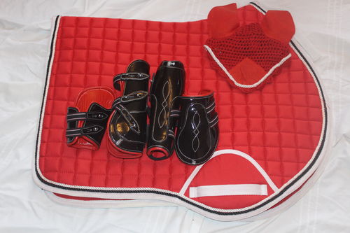 Pinnacle CC Pad, Boots & Bonnet - Red & White